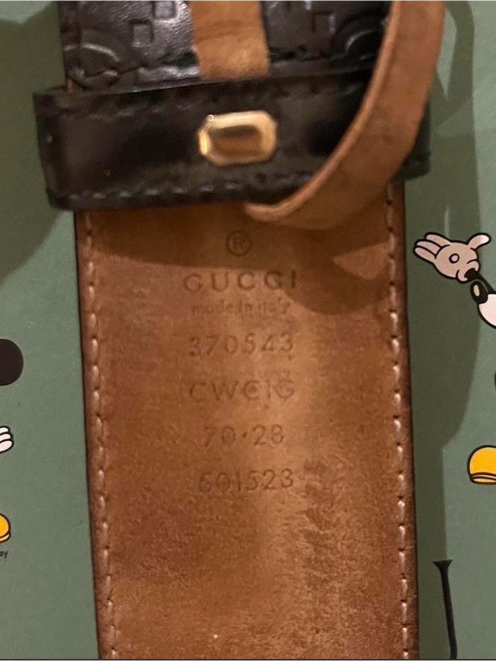 Gucci Black Leather Interlocking G Gold Buckle Belt - Picture 3 of 4